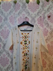 White Embroidered Kurta
