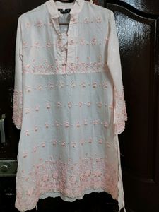 Ari work Chikankari Kurta