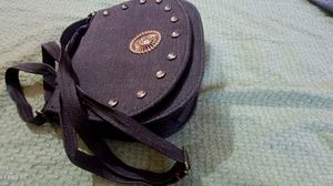 Dark 🌑 Gray Coloure Fashion Sling Bag