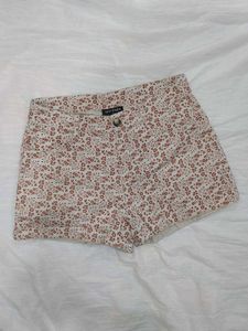 !REDUCED PRICE! Cute Floral Print Shorts