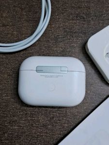 Apple AirPods Pro (2nd Gen)