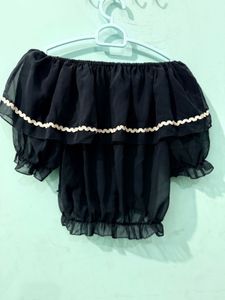 Chic Off-the-Shoulder Ruffled Top