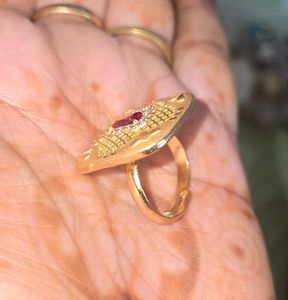 Elegant Gold Ring with Ruby &amp; Diamonds
