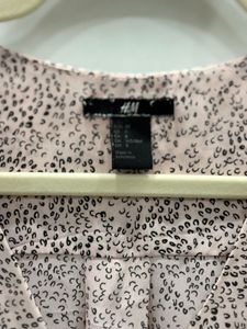 H&amp;M Chic Button-Up Blouse