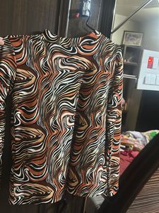 Trendy Abstract Print Long Sleeve Top