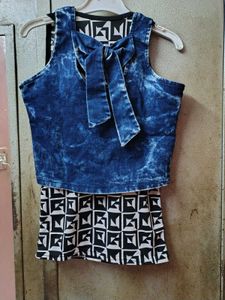 Cute Denim Jacket With Geometric Top