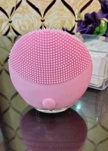 FOREVER LINA mini Facial Cleansing Device