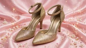 Sparkling Gold Stiletto Heels