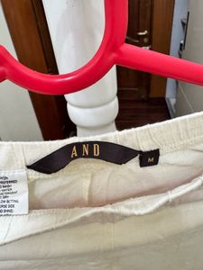 Comfortable Cream Colored Leggings