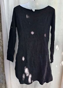 142510. Black Distressed Long Sleeve Top
