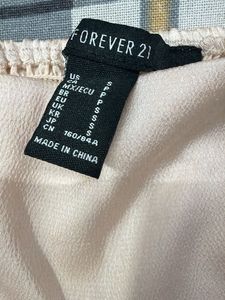 📍Price drop- Forever 21 Crop Top