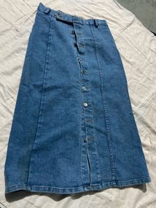 Highwaist Denim Skirt with Button Detail