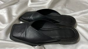 Black Slip on