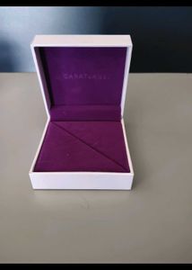 Caratlane  ring box