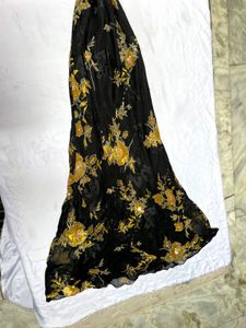 Elegant Black &amp; Gold Floral Gown