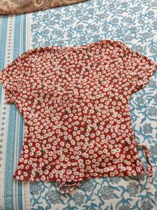 Cute Red Floral Ruched Top