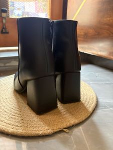 Black Block heel ankle Boots