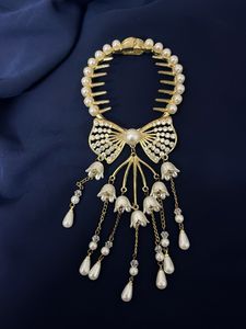 Elegant Pearl Bow Hair Clip