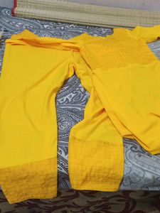 Vibrant Yellow Kurta Set haldi ke liye💛
