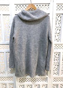Spirit Crochet Shinny Silver Turtle Neck Oversized