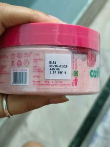 mCaffeine Brightening Raspberry Body Scrub