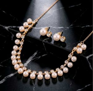 AntiTarnish Elegant Pearl &amp; Crystal Necklace Set