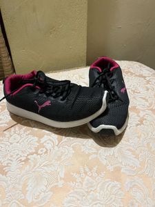 Puma Women's Black Sports Shoes