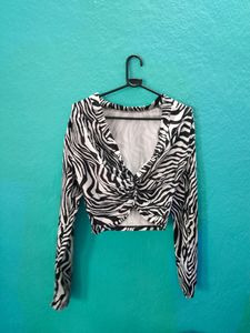 BEEESSSTTT TRENDY Zebra Print Crop Top
