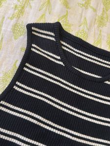 Striped Sleeveless Crop Top
