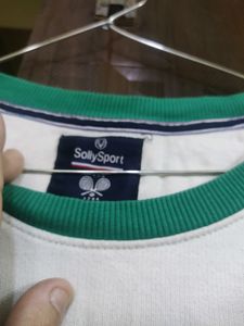 Mens Pullover like New No Flaw