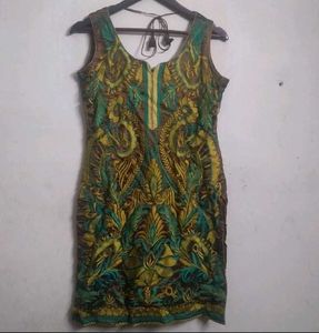 Embroidered Sleeveless Kurta