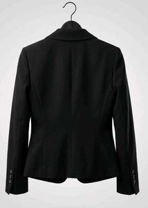 The Structured Power Blazer