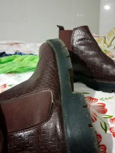 unisex Stylish Embossed Chelsea Boots