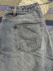 Light Wash Straight Fit Jeans