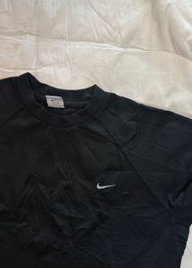 Nike downshoulder Black T-Shirt