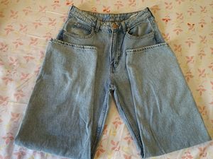 Baggy jeans