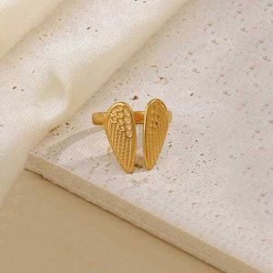 Charming Bow Heart Ring