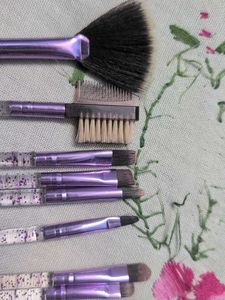 Makeup Brush Set - Variety of Brushes