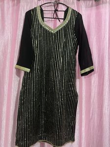 Elegant Black &amp; Gold Kurta
