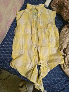 Yellow beach vibe Plaid Sleeveless Shirt