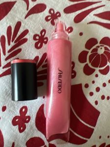 Preloved Shiseido Lip Gloss