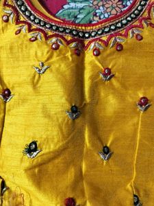 Beautiful Yellow Embroidered Blouse💛✨