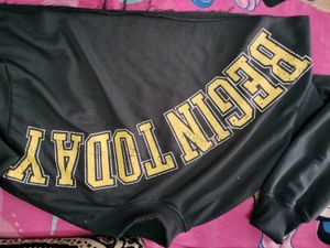Crop sweatshirt