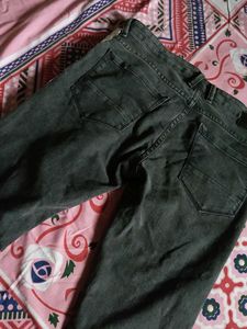 Stylish Men's Distressed Grey Denim Jeans