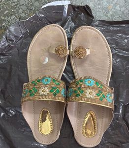 Embellished Flat Juttis/Sandals