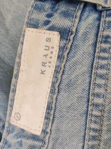 Light Wash Ripped Jeans