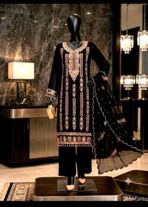 🖤✨heavy Black pakistani suit🌸💕❤️