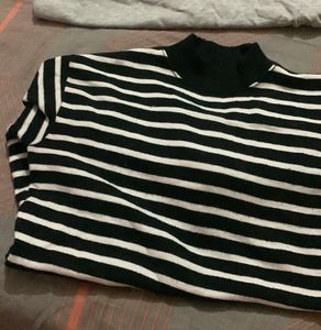 Woollen Sweat Shirt For Girls