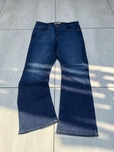 levis bootcut jeans