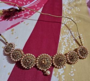 Elegant Pearl & Gold Necklace